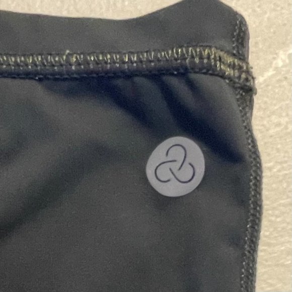 Zella - Picture 4 of 6